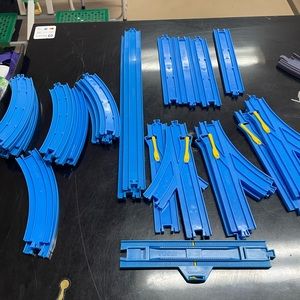 Tomy train tracks